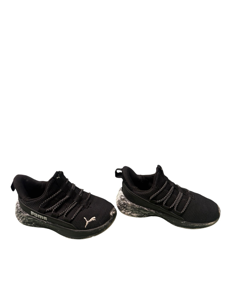 Size 9C Puma Black Sneakers