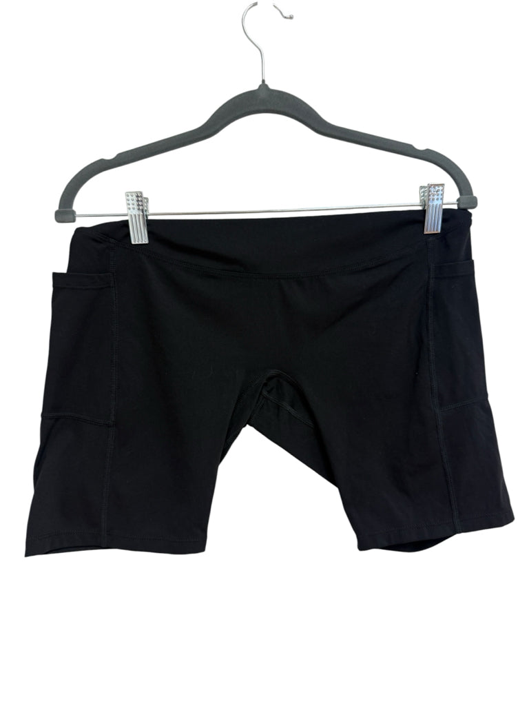 Poshdivah Medium Black Maternity Active Shorts with Pockets