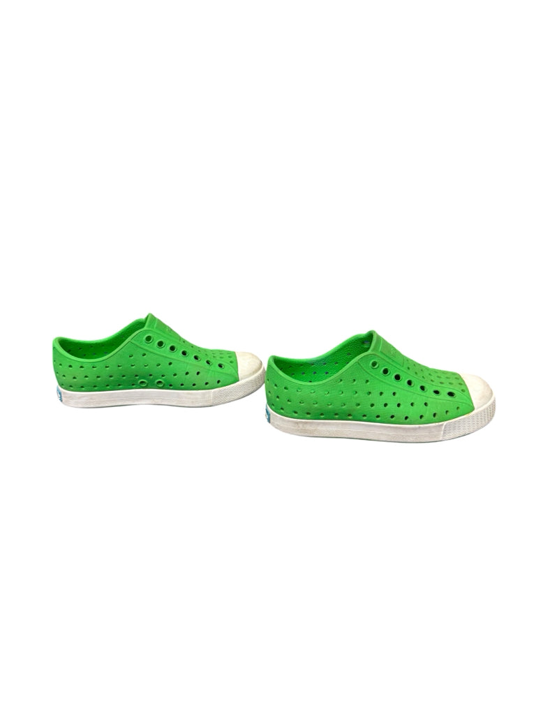 10Y Native Green Sandals